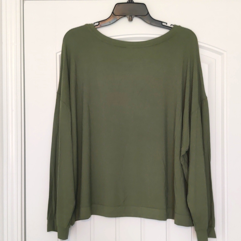 Old Navy Rib-Knit Top - Picture 6 of 7